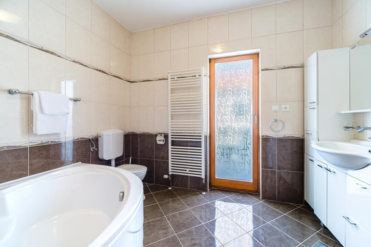 Guest House Barbara Nerezisca المظهر الخارجي الصورة